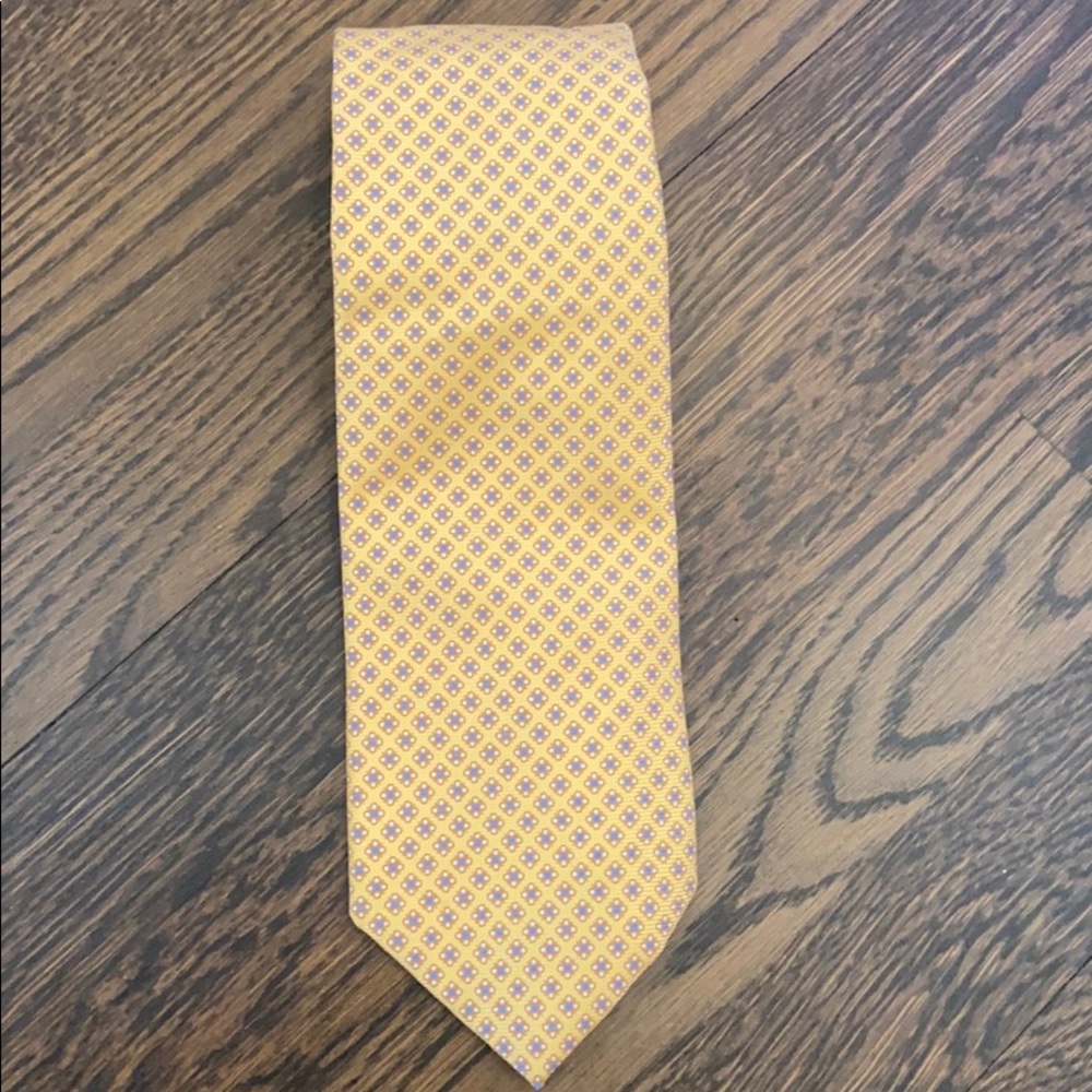 Yellow Barney’s tie